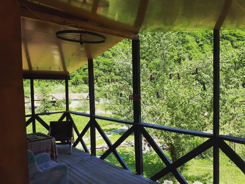 Korsha Guesthouse Roshka Экстерьер фото
